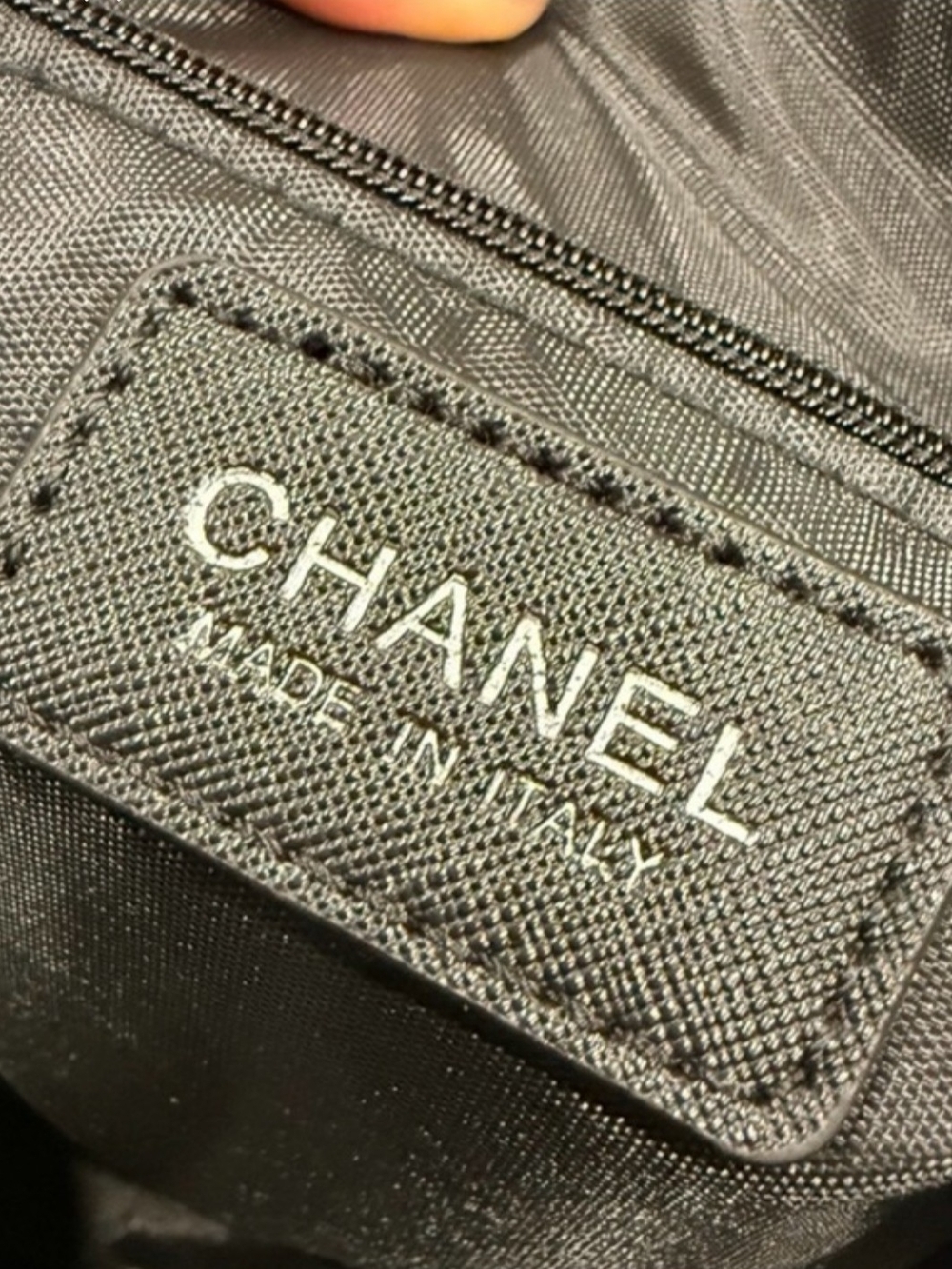 CHANEL GWP Black Duffel Bag with White CC Logo - Picture 7 of 11